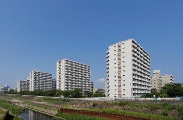上倉田家族寮（コンフォール上倉田） 外観