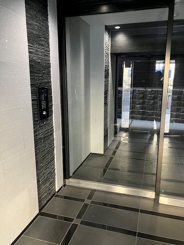 吉野町独身寮（ロアール横浜南） エントランス