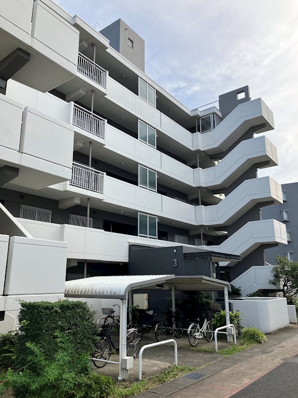 岸根公園家族寮（コンフォール北原） 外観