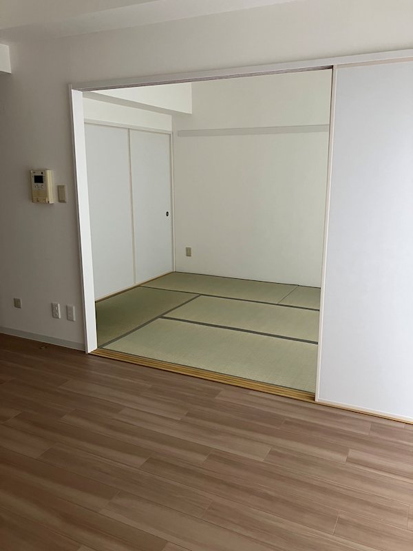 川口飯塚三丁目家族寮（アーバンハイツ飯塚三丁目） リビング・和室