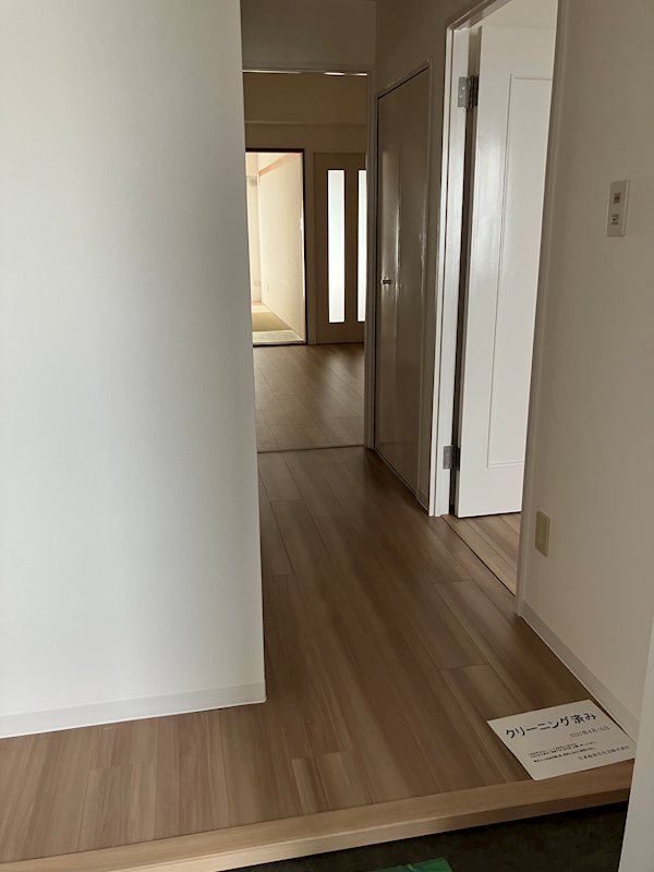 リプレ川口家族寮（リプレ川口二番街） 玄関